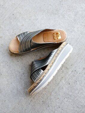 Kanna Metallic Gray Leather Wedge Platform Slide Sandal 8.5 GUC